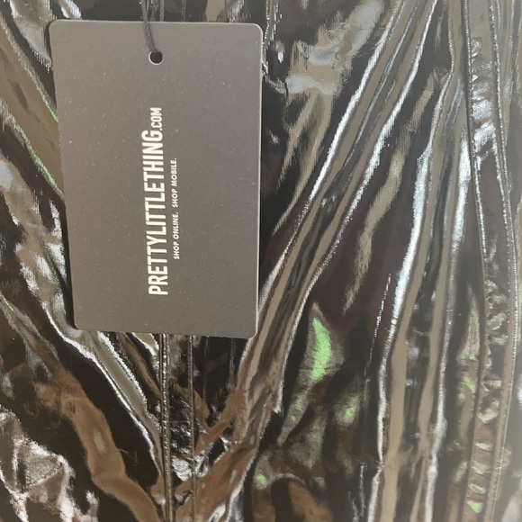 Vinyl seam detail midi skirt - Picture 2 of 7